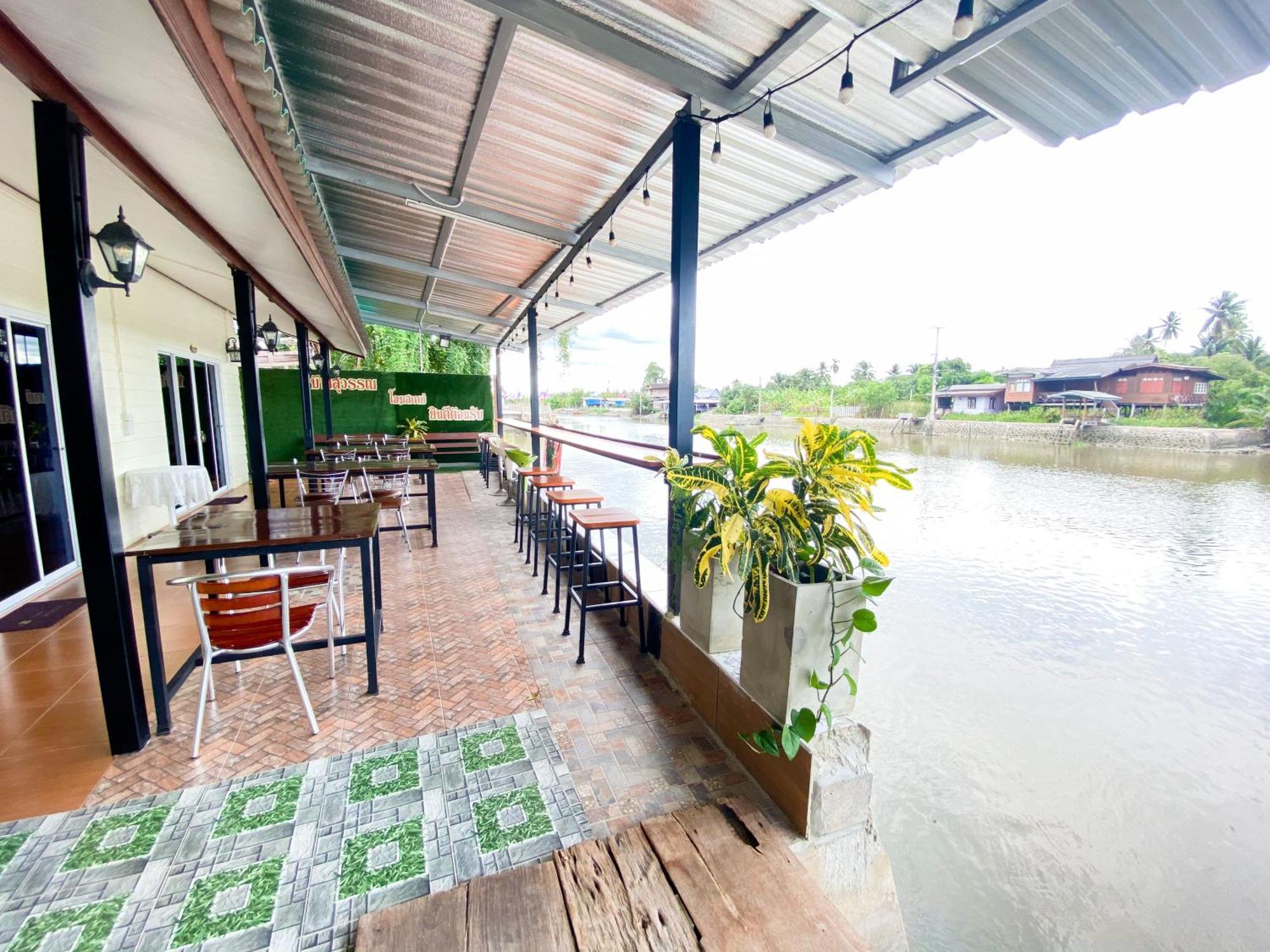 Bansuwan Homestay Amphawa Exteriör bild