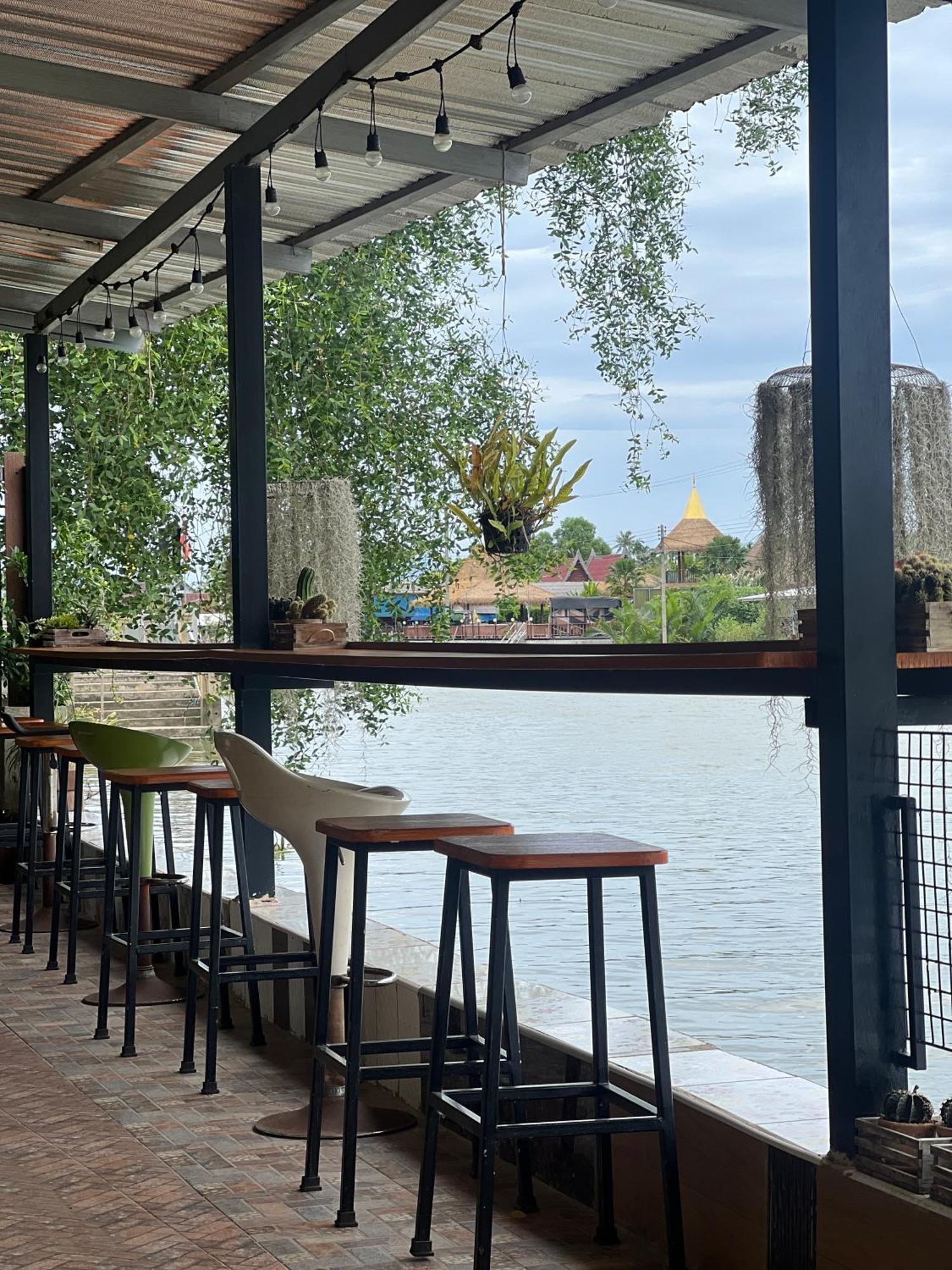 Bansuwan Homestay Amphawa Exteriör bild