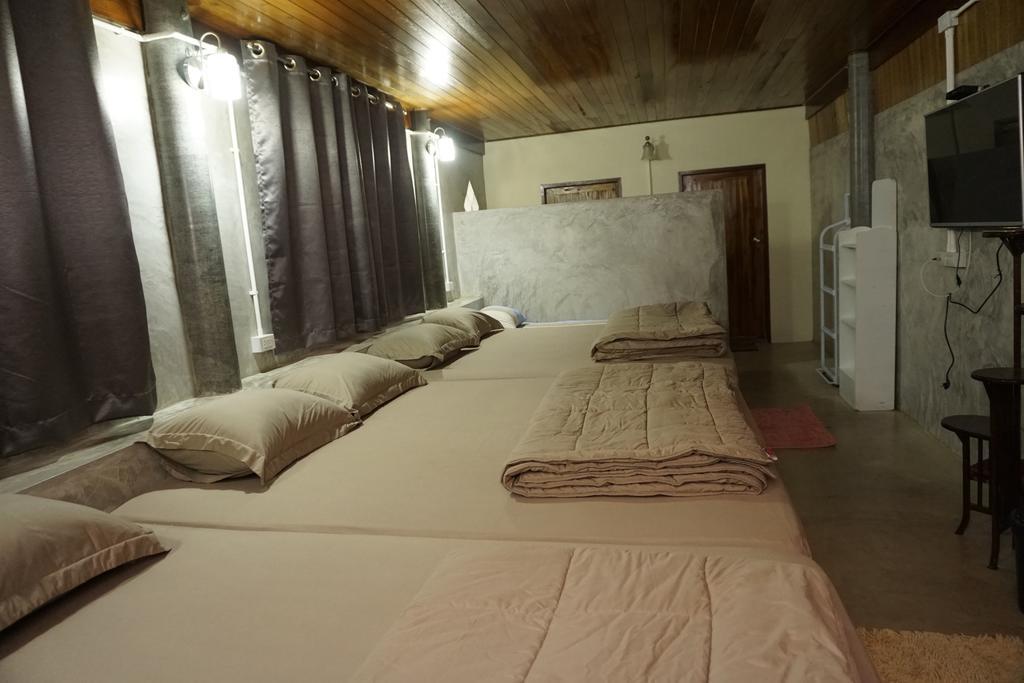 Bansuwan Homestay Amphawa Rum bild