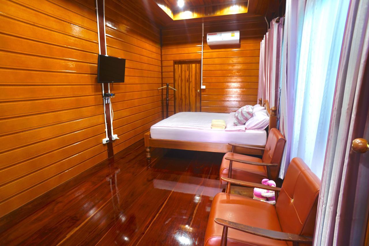 Bansuwan Homestay Amphawa Exteriör bild