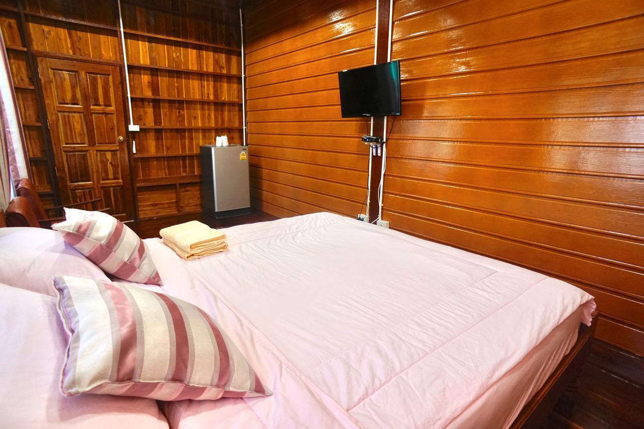 Bansuwan Homestay Amphawa Exteriör bild